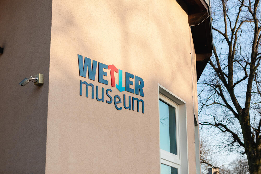 Wettermuseum_Auenwand_mit_Logo_Konstantin_Borner_klein.jpg
